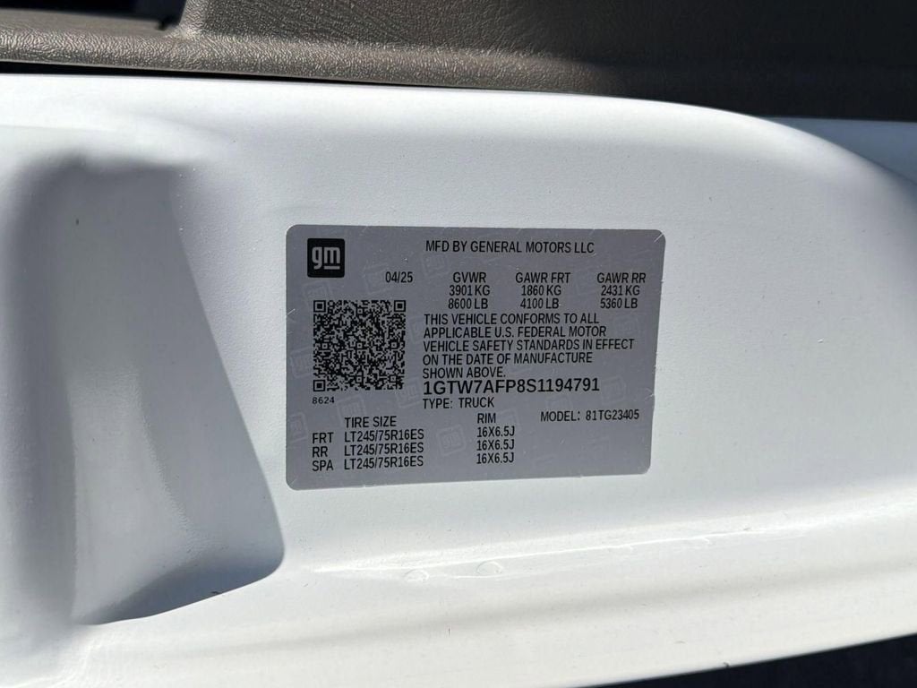 2025 GMC Savana Cargo Work Van