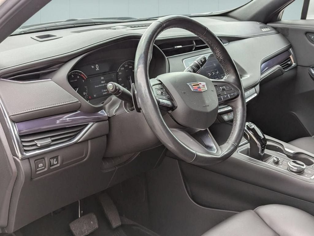 2023 Cadillac XT4 AWD Luxury
