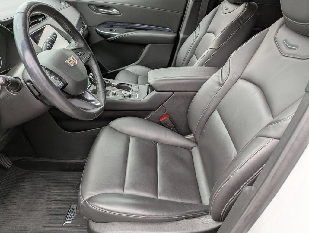 2023 Cadillac XT4 AWD Luxury