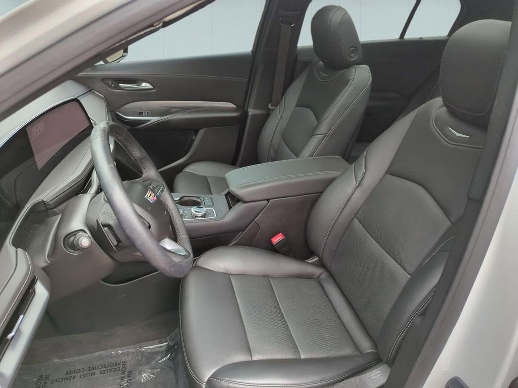 2024 Cadillac XT4 Premium Luxury