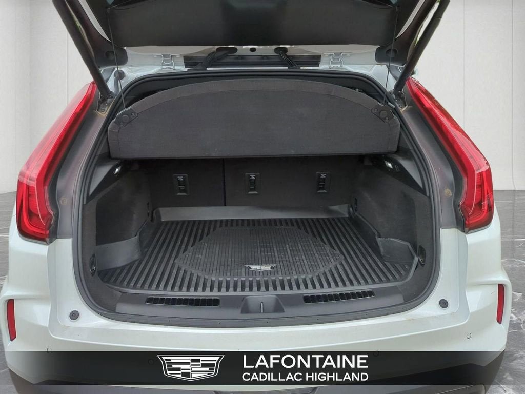 2024 Cadillac XT4 Premium Luxury