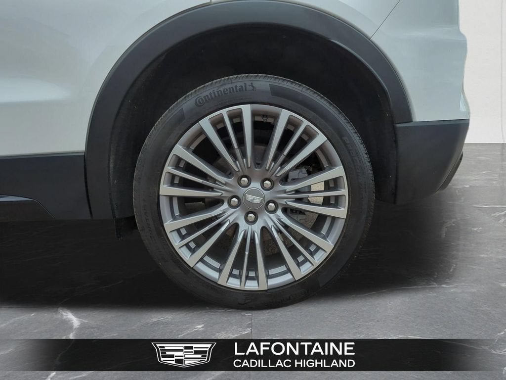 2024 Cadillac XT4 Premium Luxury