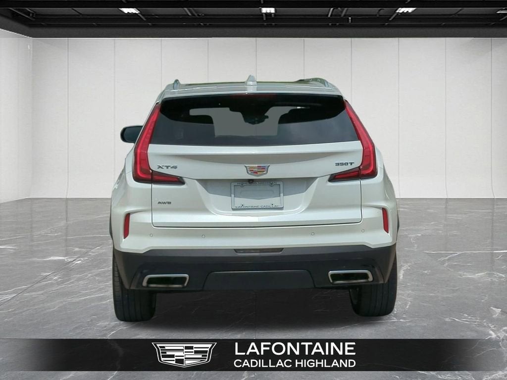 2024 Cadillac XT4 Premium Luxury