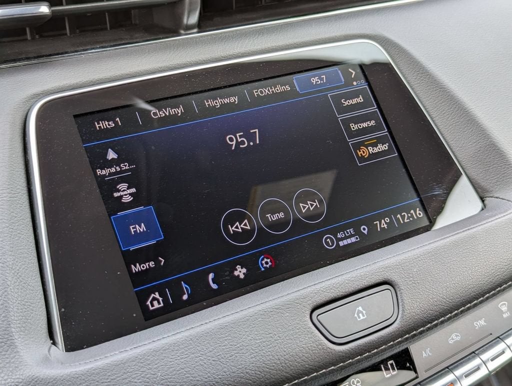 2023 Cadillac XT4 AWD Premium Luxury