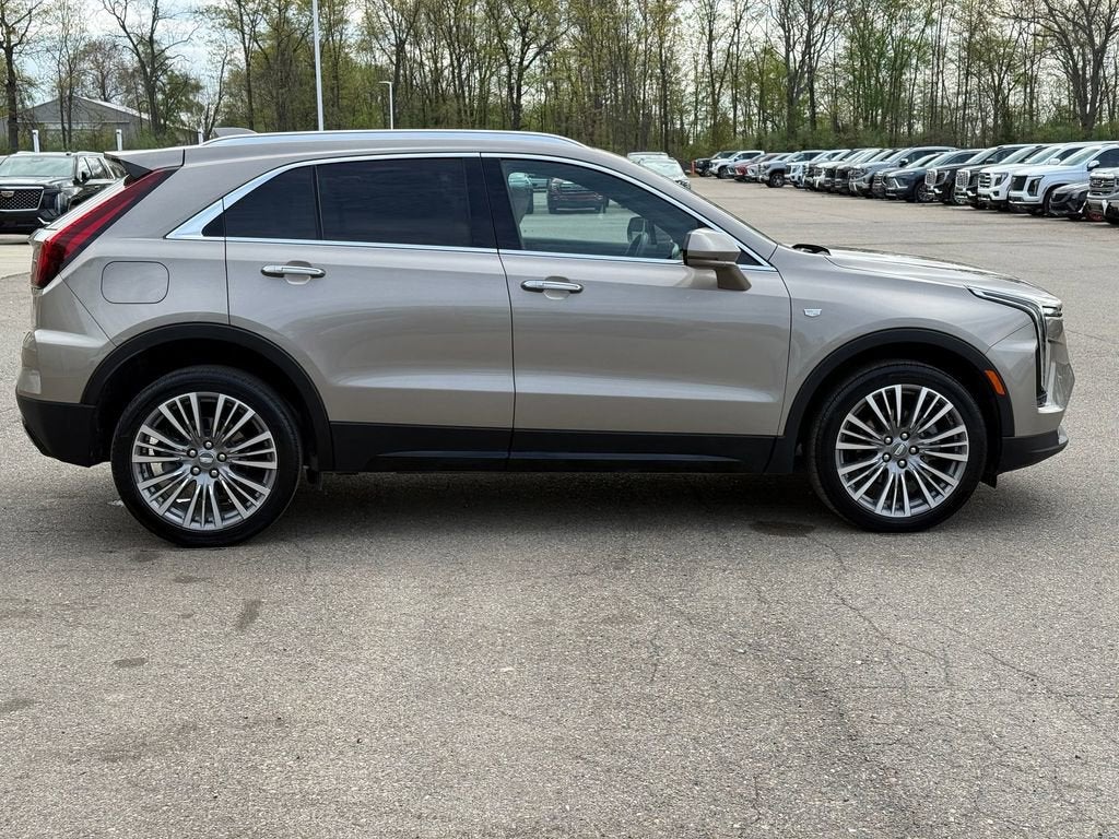 2024 Cadillac XT4 Premium Luxury