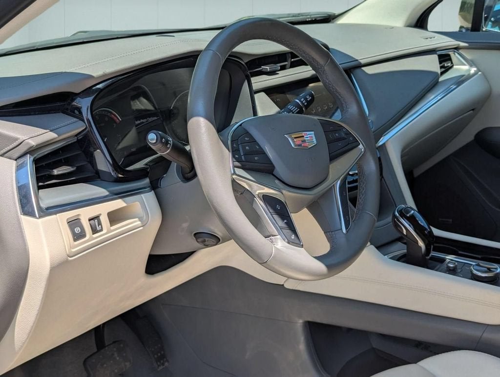 2022 Cadillac XT5 FWD Premium Luxury
