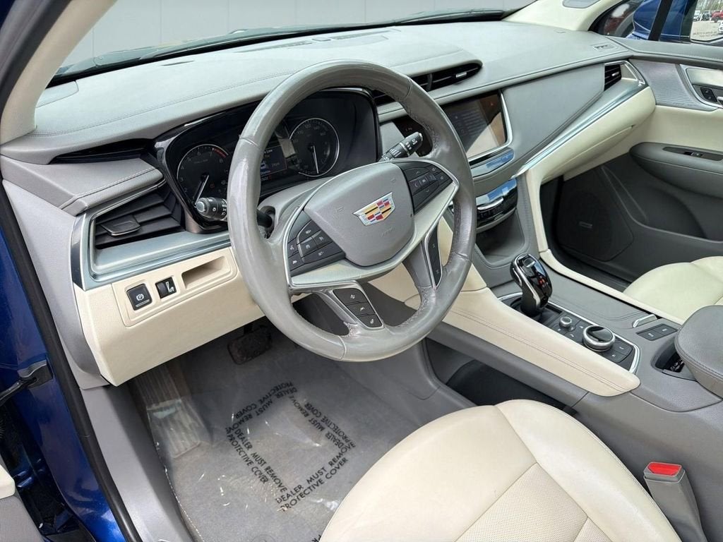 2023 Cadillac XT5 Premium Luxury