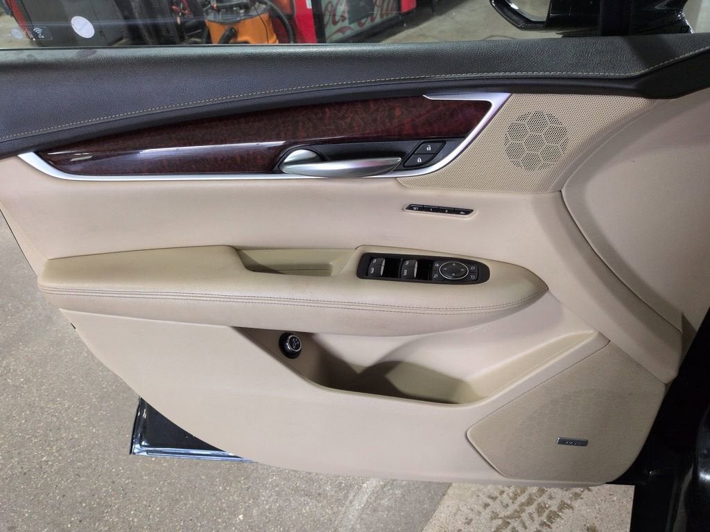 2017 Cadillac XT5 Luxury AWD