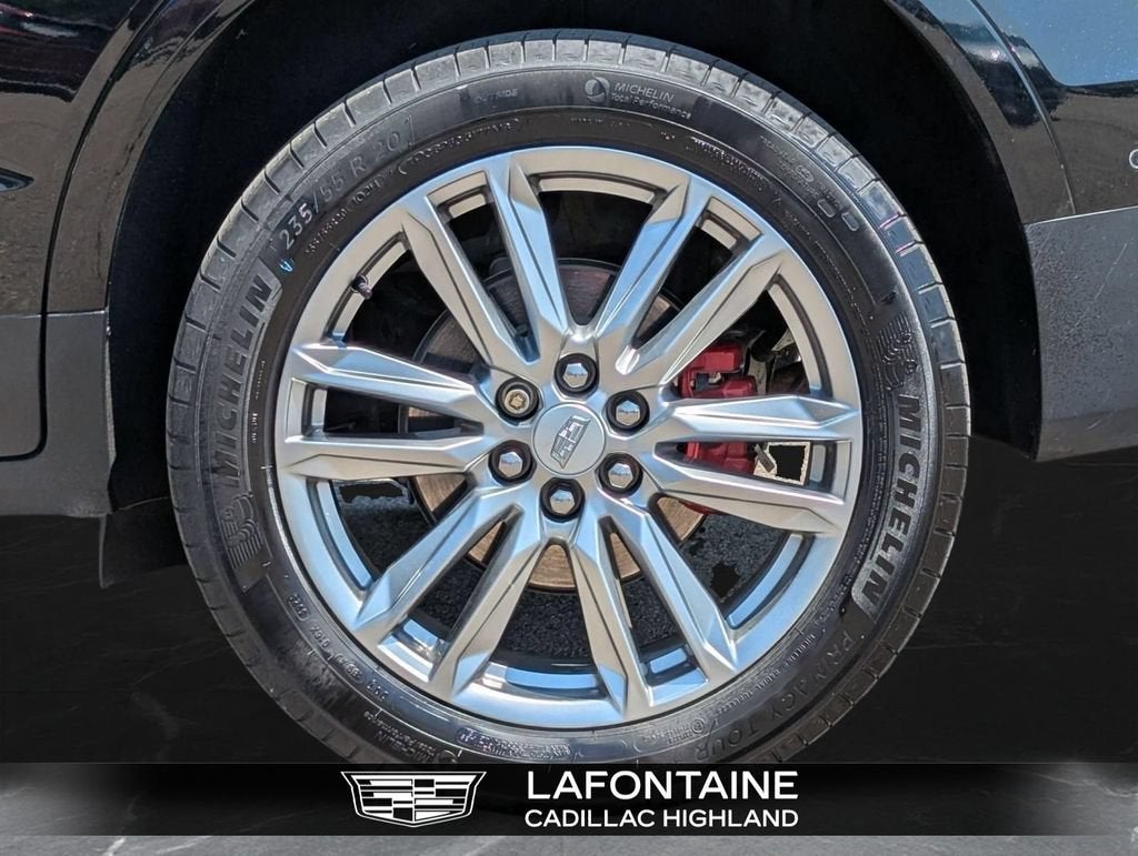 2024 Cadillac XT5 Sport