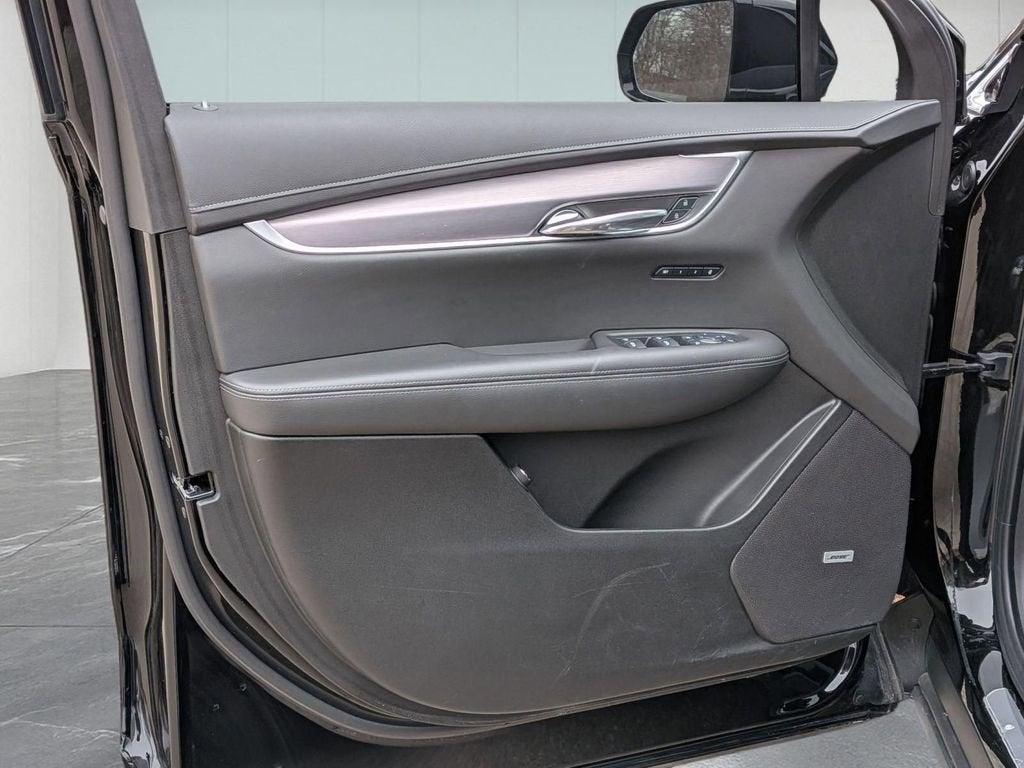 2025 Cadillac XT6 Luxury