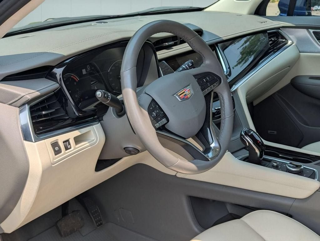 2025 Cadillac XT6 Premium Luxury
