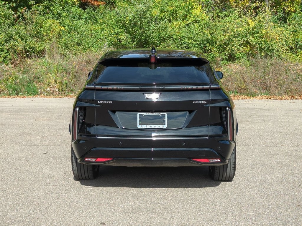 2024 Cadillac LYRIQ Luxury 1
