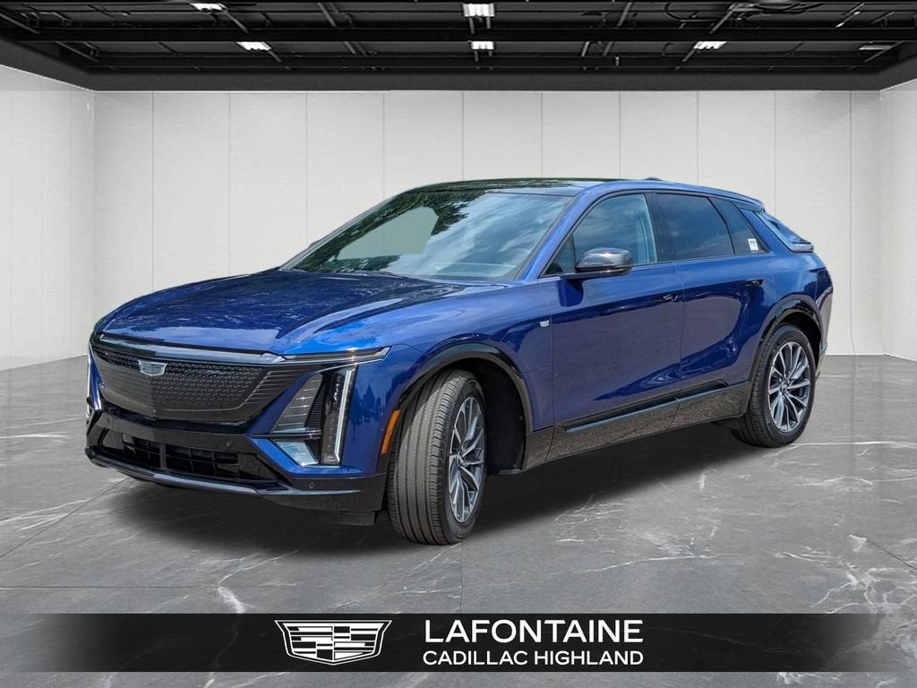 2024 Cadillac LYRIQ Sport 2