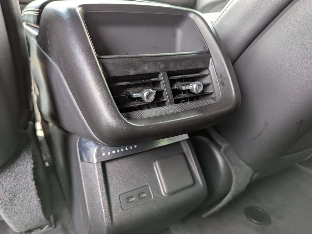 2024 Cadillac LYRIQ Sport 2