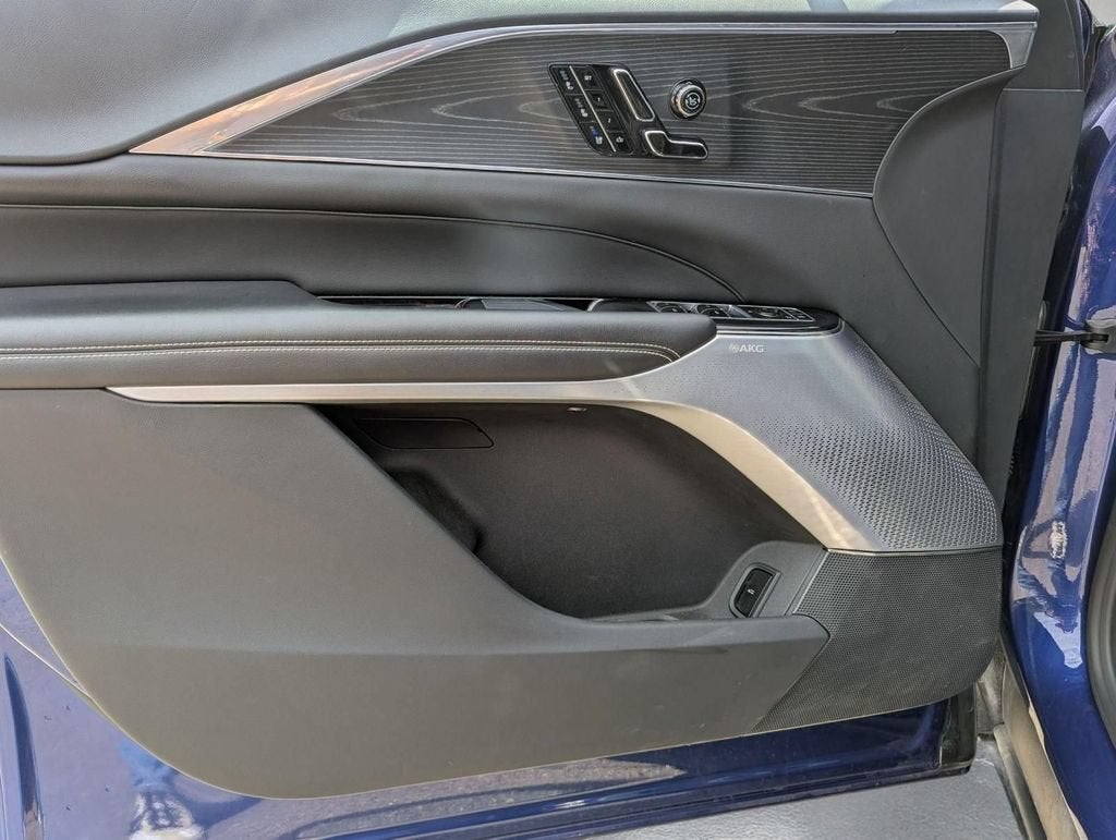 2024 Cadillac LYRIQ Sport 2