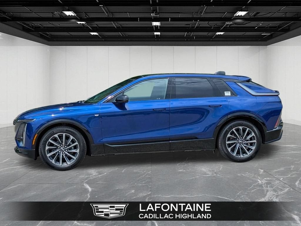 2024 Cadillac LYRIQ Sport 2