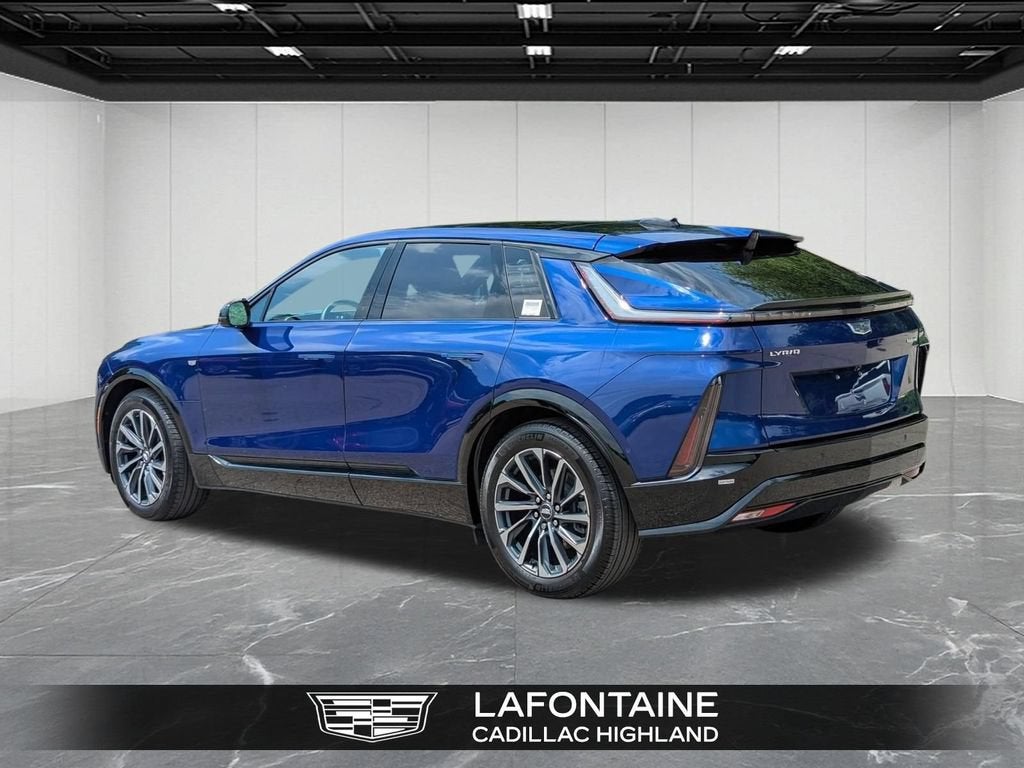 2024 Cadillac LYRIQ Sport 2