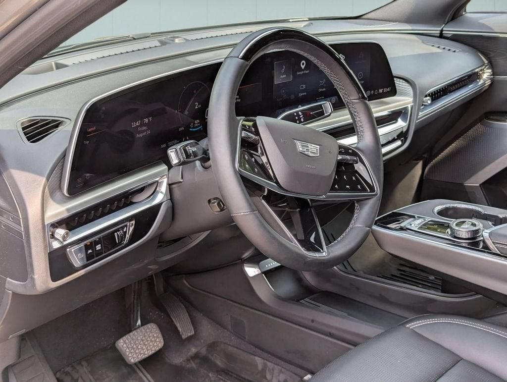 2024 Cadillac LYRIQ Sport 2