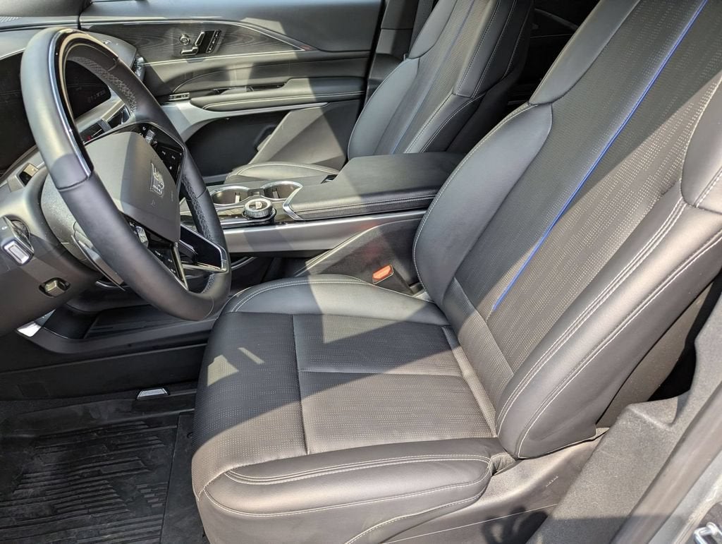 2024 Cadillac LYRIQ Sport 2
