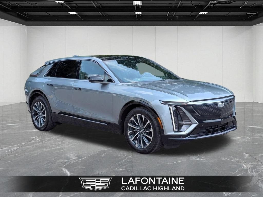 2024 Cadillac LYRIQ Sport 2