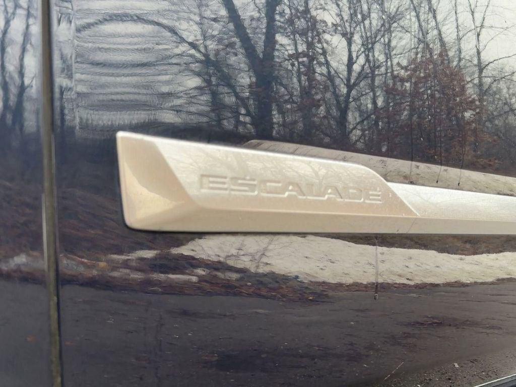 2020 Cadillac Escalade Luxury