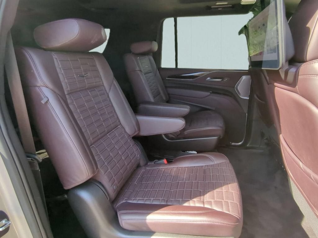 2023 Cadillac Escalade ESV Premium Luxury Platinum