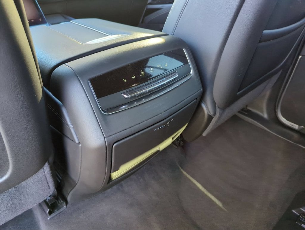 2025 Cadillac Escalade Premium Luxury