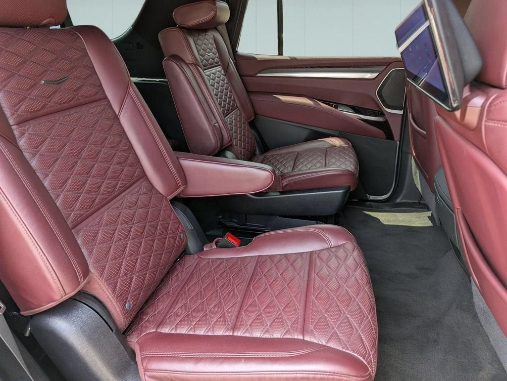 2025 Cadillac Escalade Sport