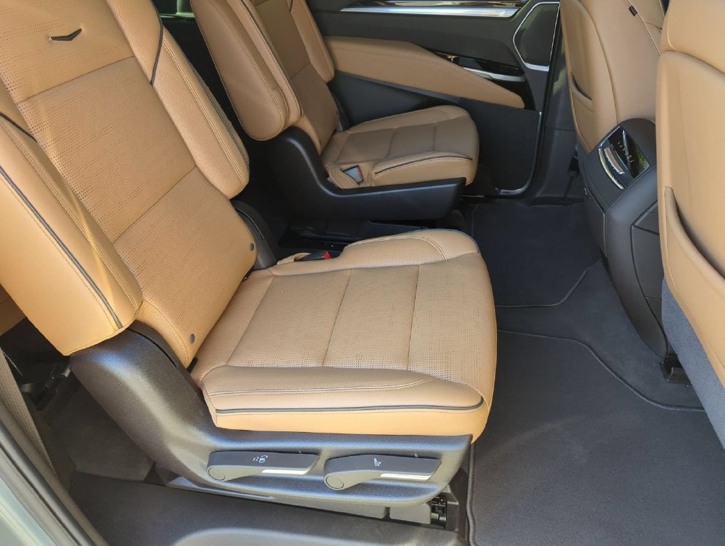 2025 Cadillac Escalade ESV Premium Luxury