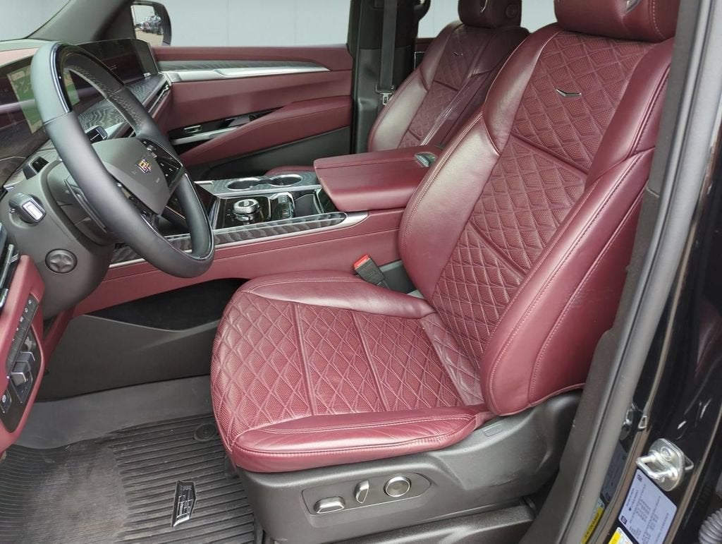 2025 Cadillac Escalade ESV Premium Luxury