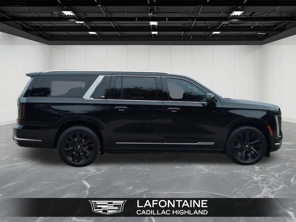 2025 Cadillac Escalade ESV Premium Luxury
