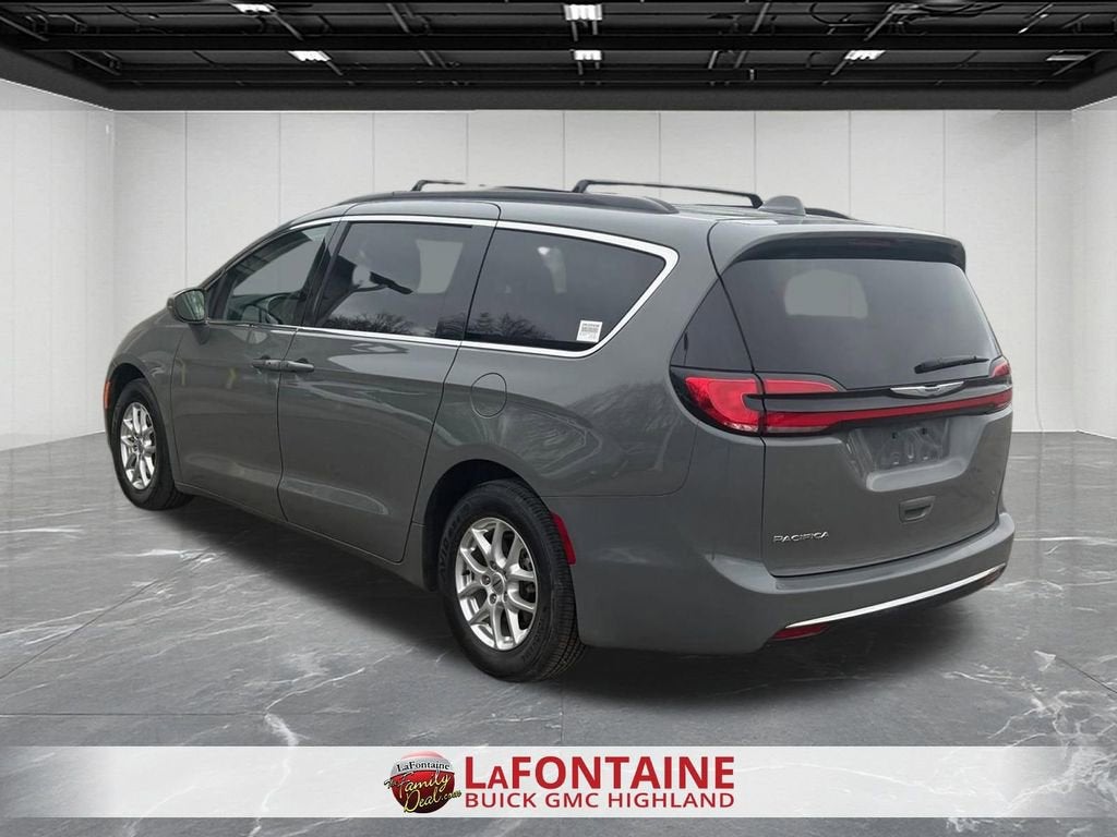 2022 Chrysler Pacifica Touring L