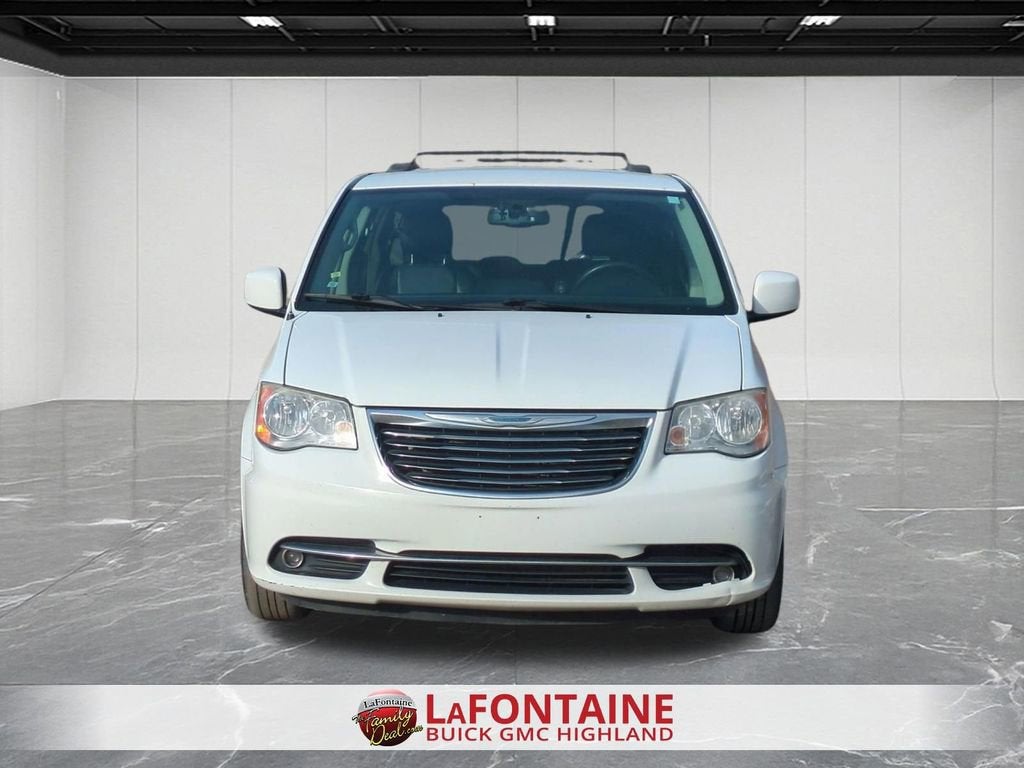 2014 Chrysler Town & Country Touring