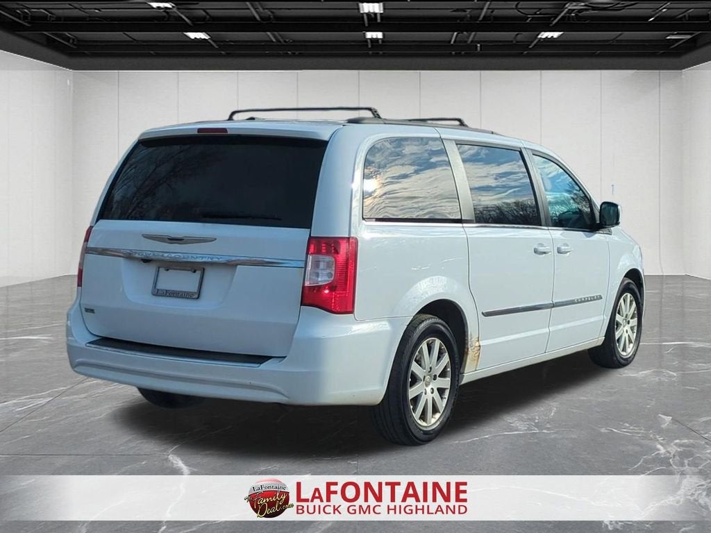 2014 Chrysler Town & Country Touring