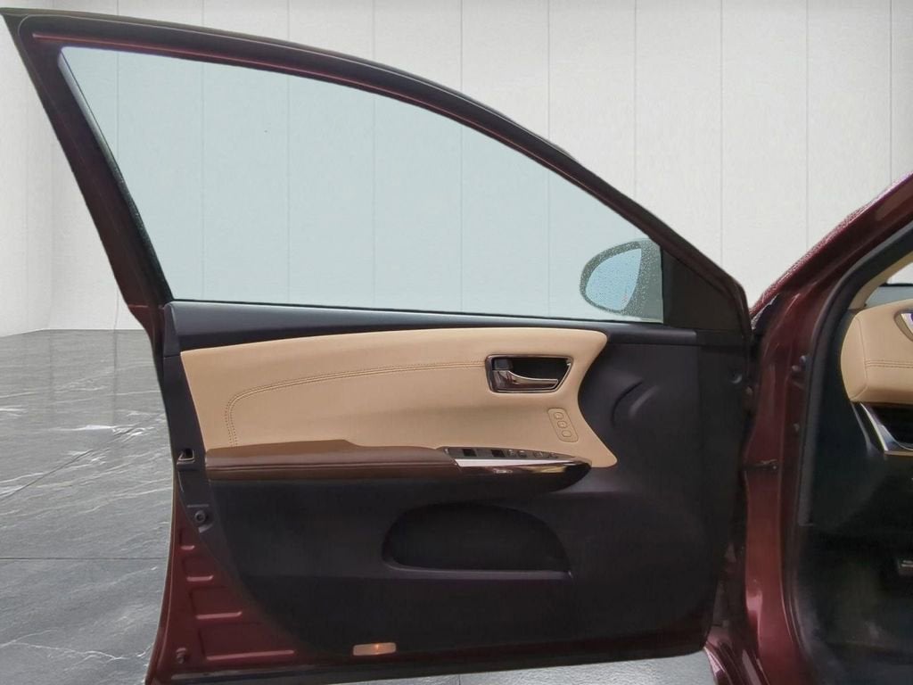 2013 Toyota Avalon XLE