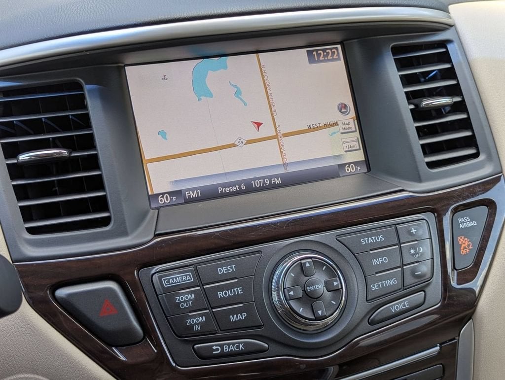 2016 Nissan Pathfinder SL
