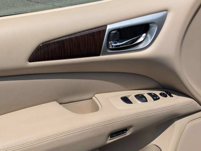 2016 Nissan Pathfinder SL