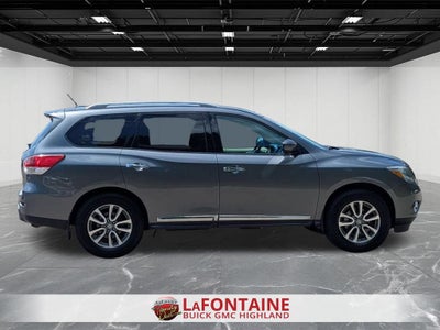 2016 Nissan Pathfinder SL