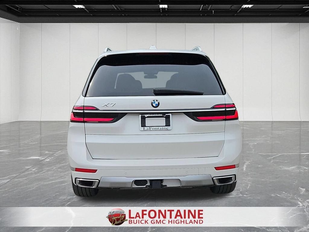 2023 BMW X7 xDrive40i