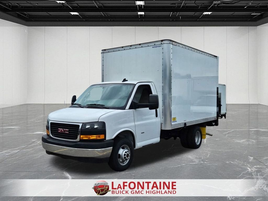 2024 GMC Savana Cutaway 3500 1WT