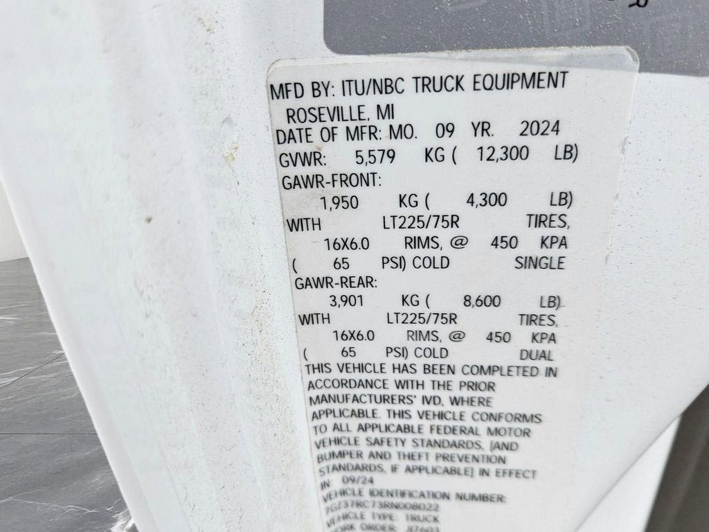 2024 GMC Savana Cutaway 3500 1WT