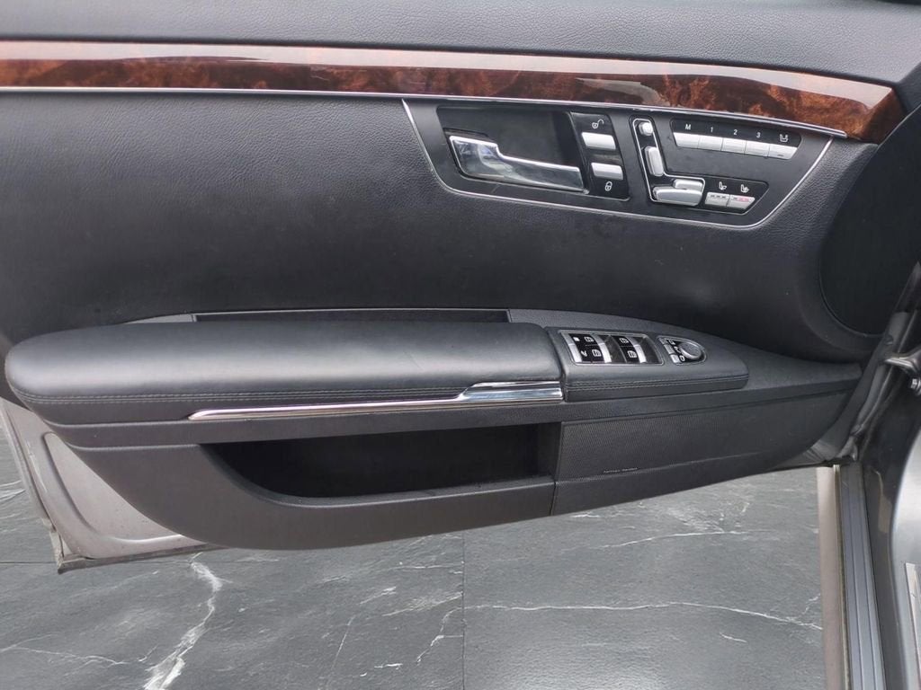 2010 Mercedes-Benz S-Class S 550