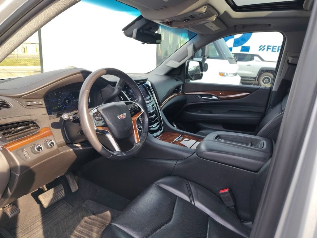 2017 Cadillac Escalade Luxury