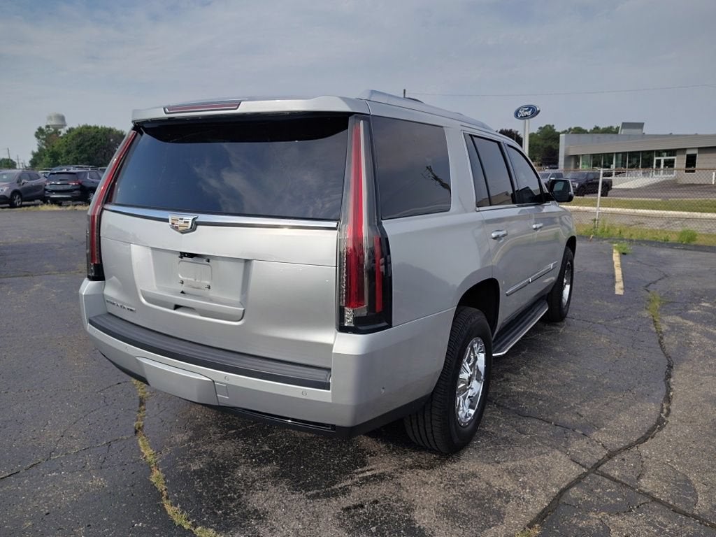 2017 Cadillac Escalade Luxury