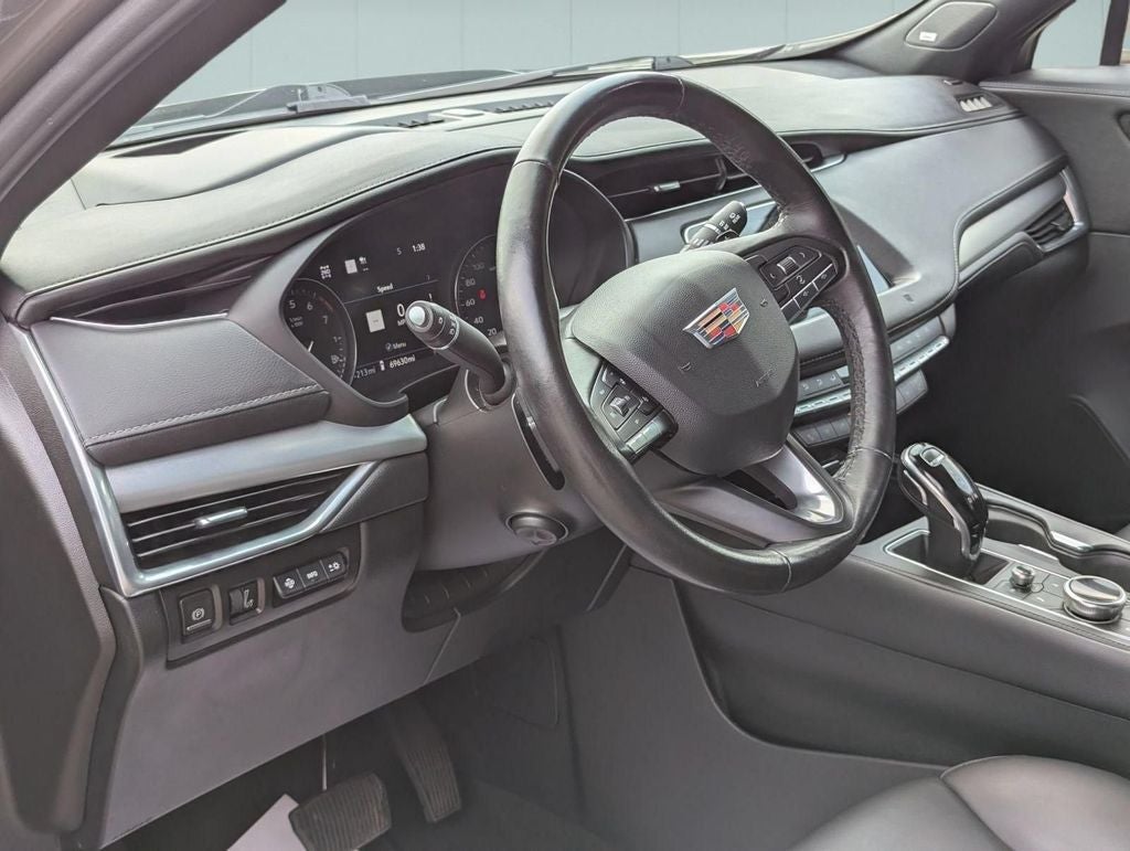 2020 Cadillac XT4 Premium Luxury