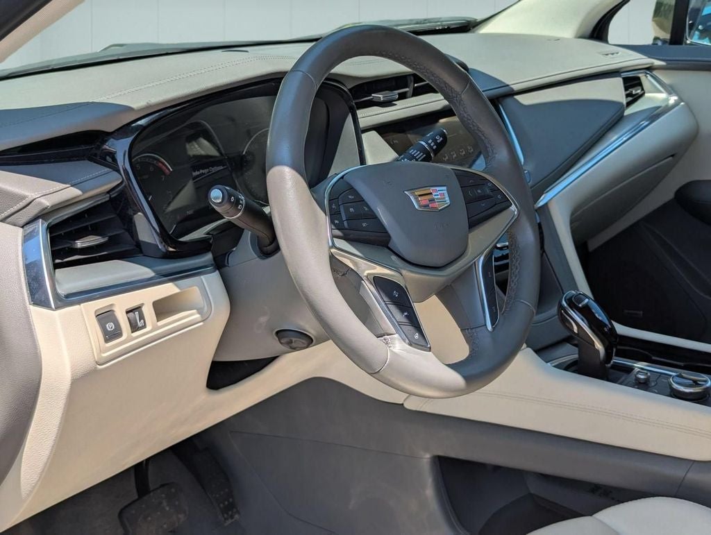 2022 Cadillac XT5 Premium Luxury
