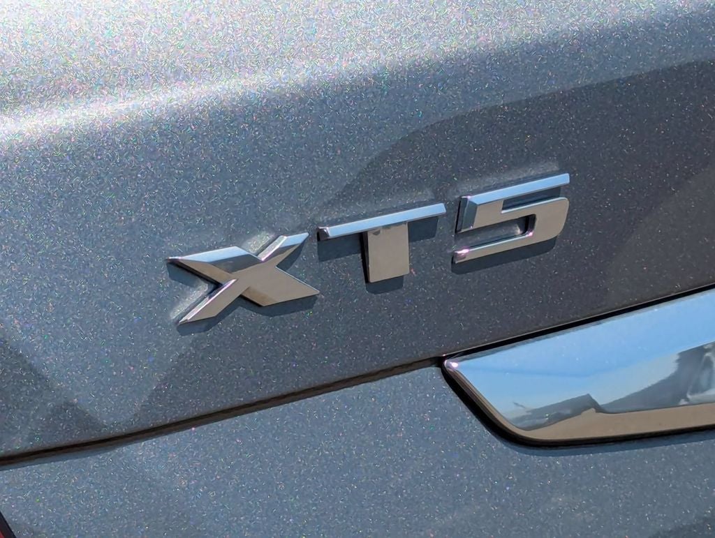 2022 Cadillac XT5 Premium Luxury