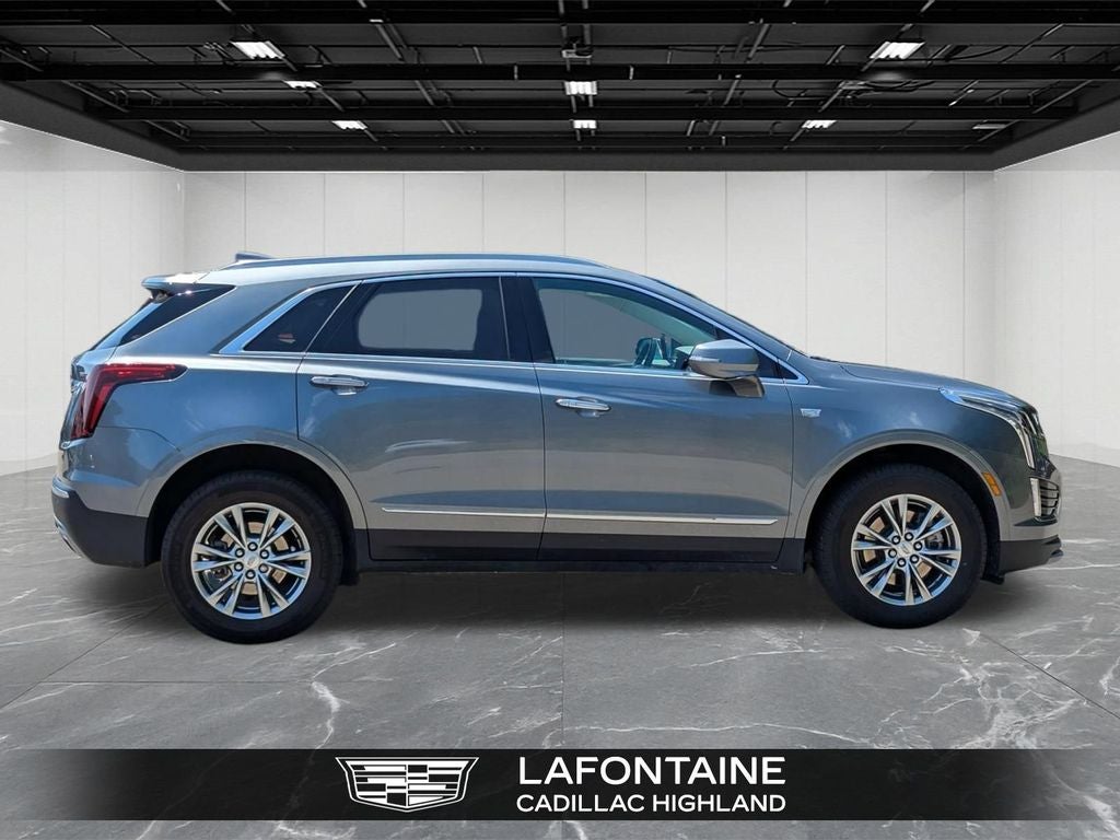 2022 Cadillac XT5 Premium Luxury