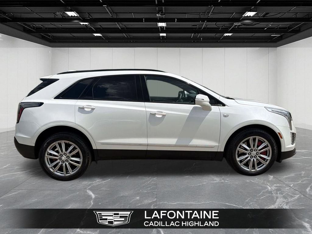 2023 Cadillac XT5 Sport