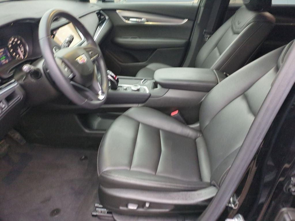 2025 Cadillac XT6 Luxury